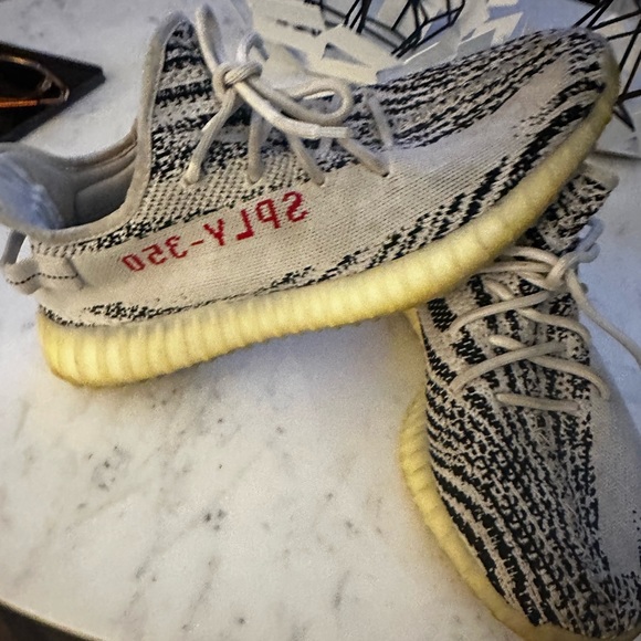❌ SOLD ❌adidas YEEZY Boost 350 V2 ZEBRA - Size 11.5 - Picture 7 of 7
